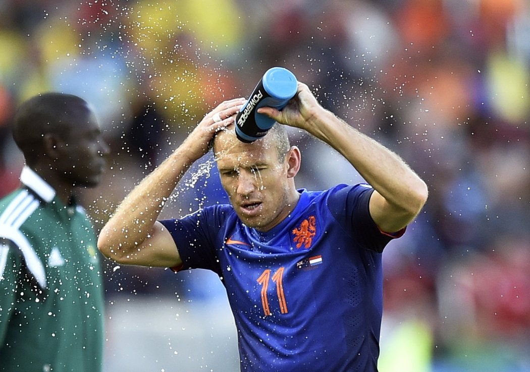Arjen Robben by měl být hlavní zbraní Nizozemců proti dravým Chilanům.