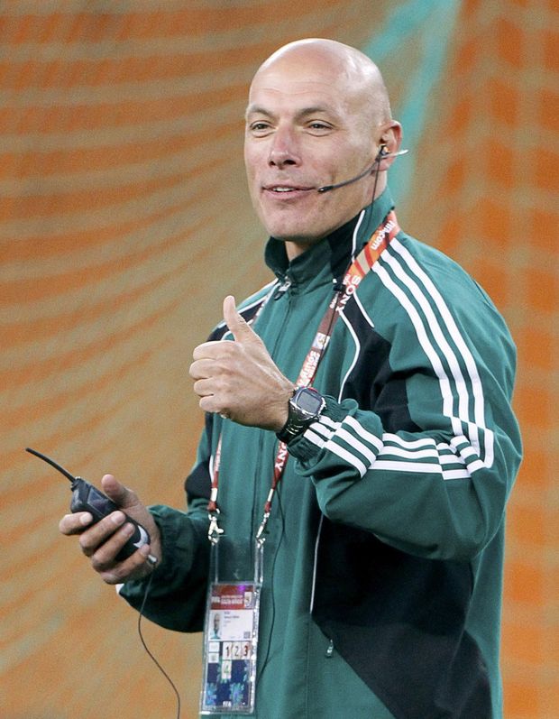 Howard Webb na Soccer City, dějišti finálového utkání Howard Webb na Soccer City, dějišti finálového utkání