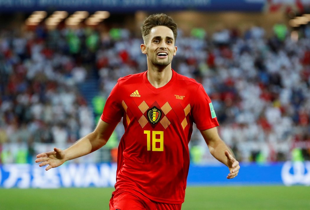 Belgičan Adnan Januzaj se raduje ze vstřeleného gólu do sítě Anglie