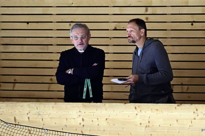 MS v hokeji ONLINE: Česko prozradilo, co na šampionátu dělají Moták a Gross MS v hokeji ONLINE: Česko prozradilo, co na šampionátu dělají Moták a Gross