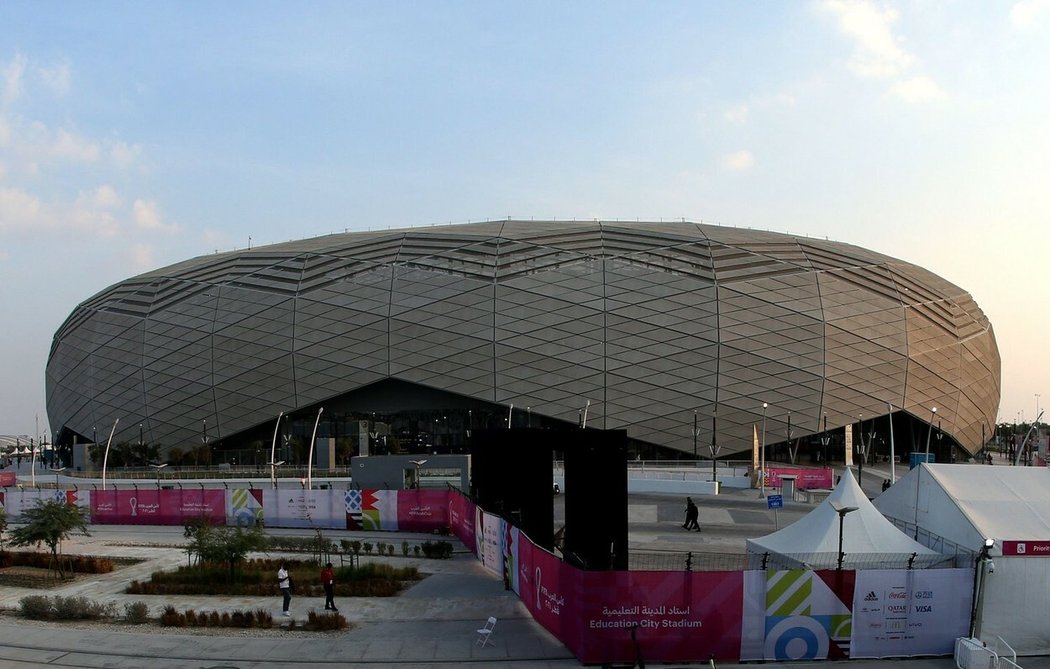 Pohled na stadion Education City v Al Rayyan v Kataru