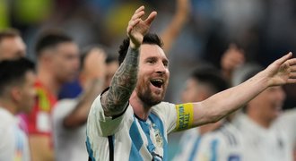 Dorazilo 30 tisíc Argentinců: Messiho další show, klaněli se i reportéři