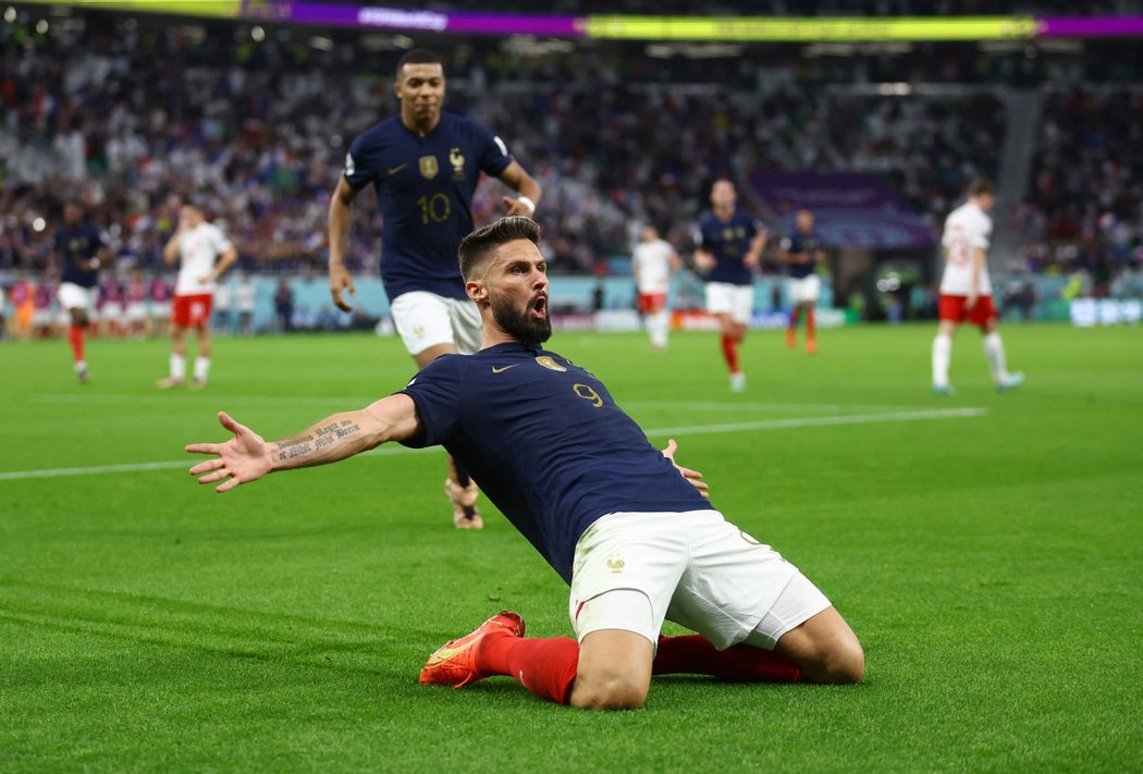 Olivier Giroud se raduje ze vstřelené branky