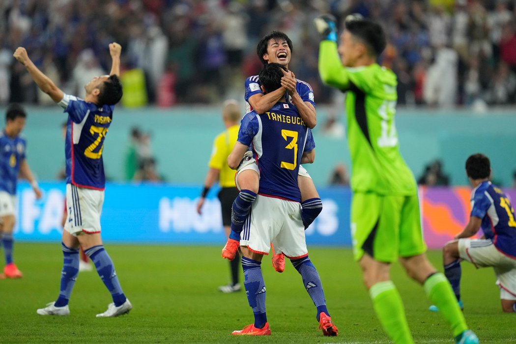 Japonci si zajistili účast v osmifinále díky výhře nad Španěly