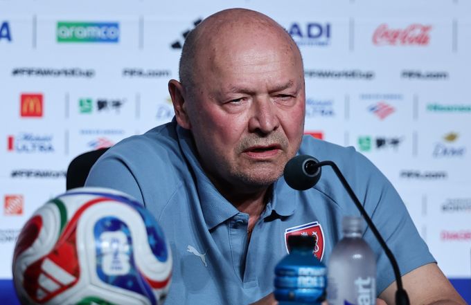Změny v sestavě? Určité standardy se trošku nalomily, musíme reagovat, řekl Koubek Změny v sestavě? Určité standardy se trošku nalomily, musíme reagovat, řekl Koubek