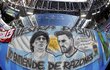 Argentinské modly Diego Maradona a Lionel Messi jsou motivem ne jedné zápasové vlajky