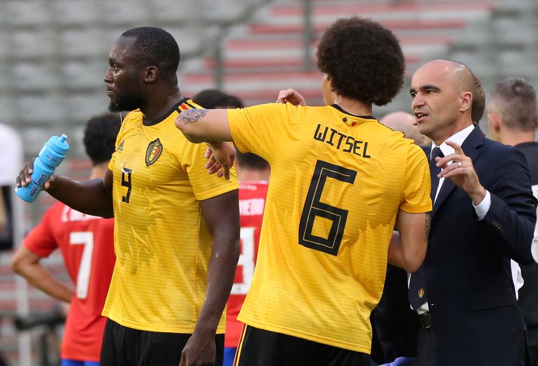 Belgičtí fotbalisté Axel Witsel a Romelu Lukaku během přípravy na šampionát v Rusku