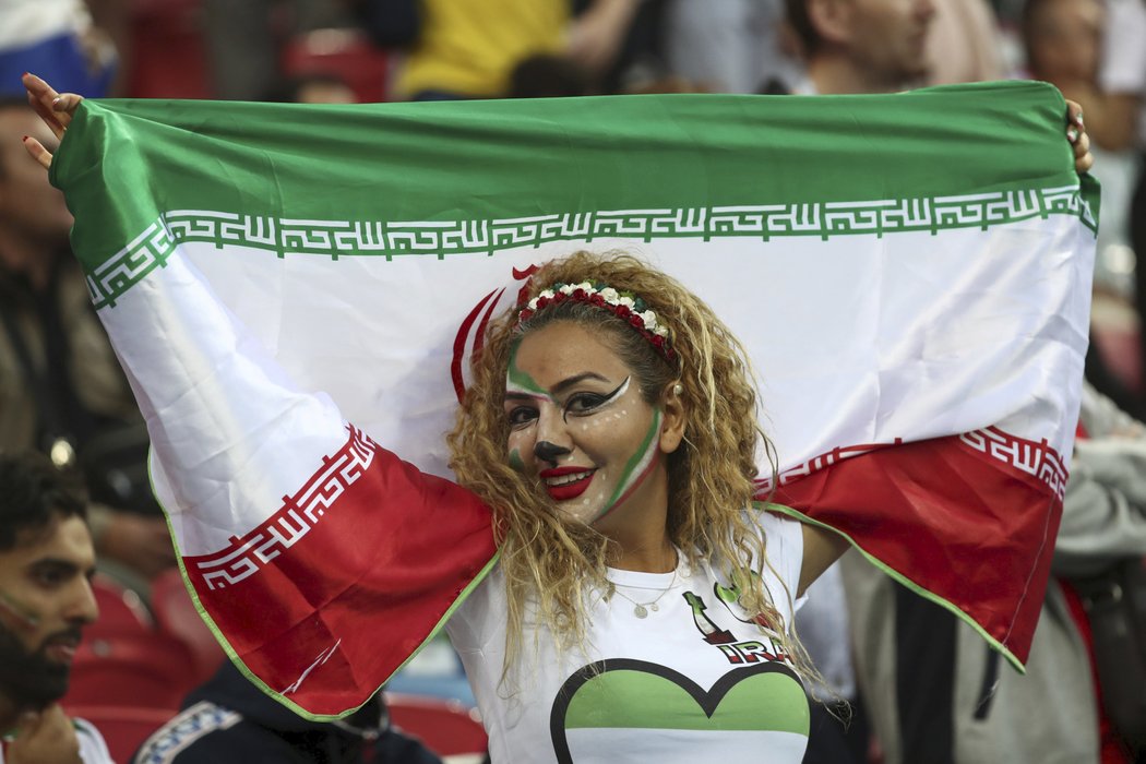 Fanynka Íránu zavítala na zápas se Španělskem na mistrovství světa ve fotbale v Rusku