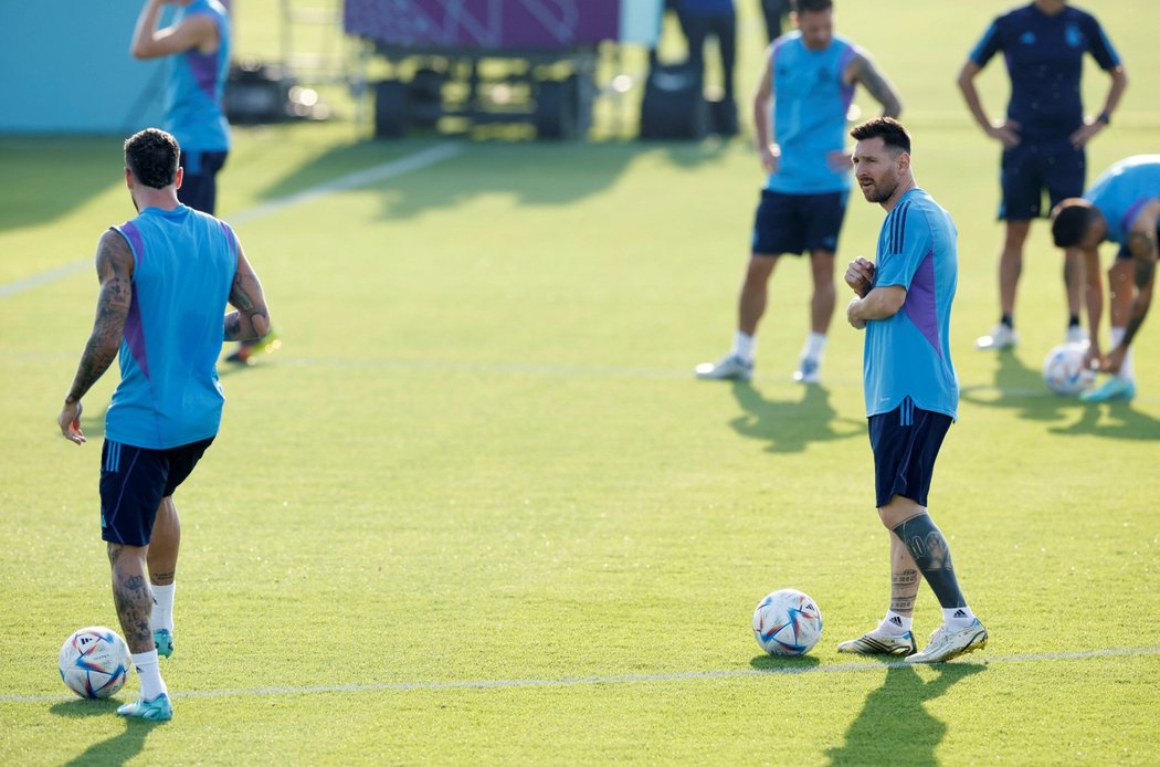 Lionel Messi při tréninku před MS v Kataru