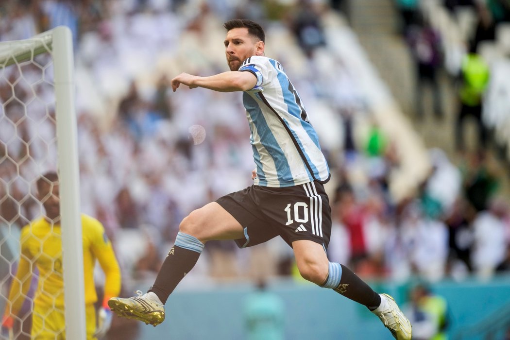 Lionel Messi a jeho gólová radost v zápase proti Saúdské Arábii