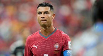 Ronaldo je symbol portugalského trápení, ale ne příčina. Diamantovou generaci dusí trenér Ronaldo je symbol portugalského trápení, ale ne příčina. Diamantovou generaci dusí trenér