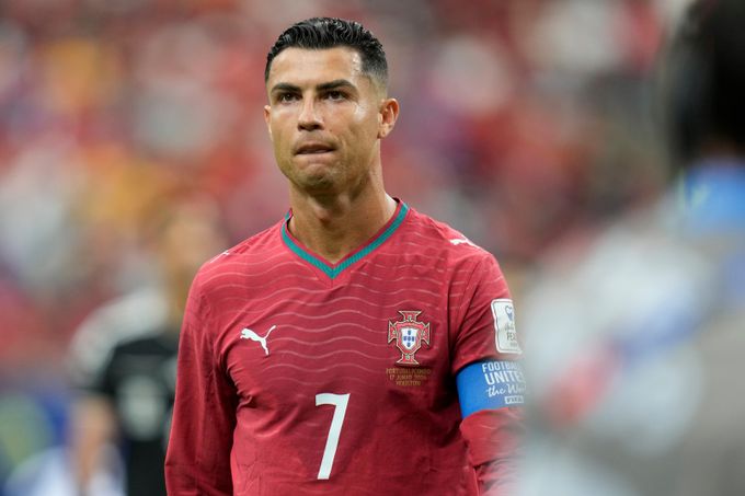 Média řeší Ronalda: Můžou si Portugalci dovolit ho neposadit? Minimum pohybu i rychlosti Média řeší Ronalda: Můžou si Portugalci dovolit ho neposadit? Minimum pohybu i rychlosti