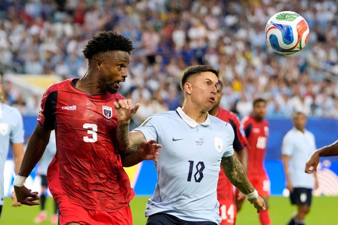 Uruguay - Kapverdy 2:2. Outsider po kuriózních gólech vyhlíží play off, co potřebuje? Uruguay - Kapverdy 2:2. Outsider po kuriózních gólech vyhlíží play off, co potřebuje?