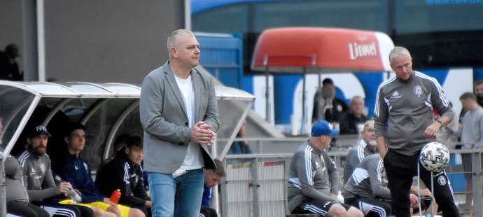 Trenér Jiří Balcárek statečně vedl Uničov v MOL Cupu proti Olomouci Václava Jílka