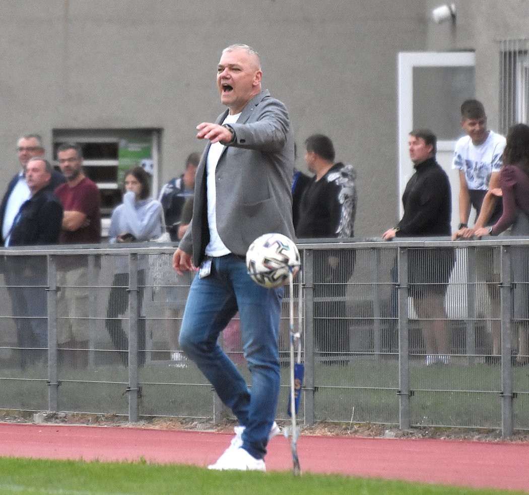 Jiří Balcárek se po konci angažmá v Baníku Ostrava vrátil k trénování v Uničově