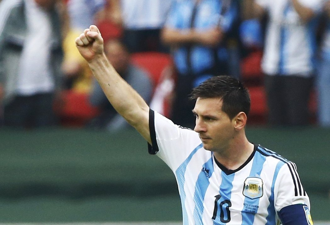 Lionel Messi se raduje z branky do sítě Nigérie