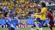 Guillermo Ochoa, mexický hrdina zápasu s Brazílií, likviduje jednu ze šancí domácího týmu