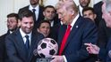 Americký prezident Donald Trump s Lionelem Messim Americký prezident Donald Trump s Lionelem Messim