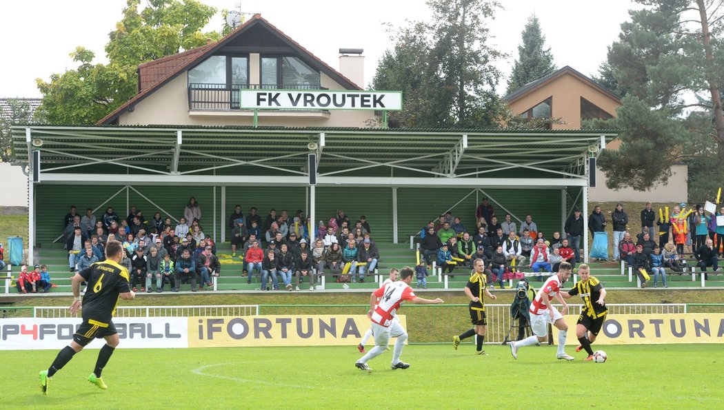 Televizní zápas I. A třídy ve Vroutku s Ervěnicemi-Jirkovem byl obrovským svátkem