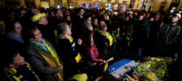 Fanoušci v Nantes vzpomínají na Emiliana Salu