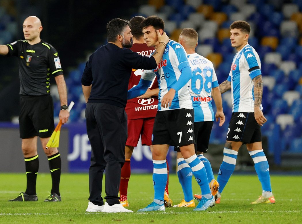 Fotbalová Neapol vzdala v zápase s AS Řím hold Maradonovi. Zvítězila pro něj 4:0