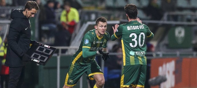 Tomáš Necid dvěma góly pomohl k remíze 3:3 s Tilburgem