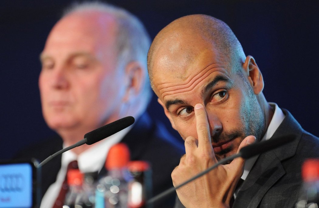 Nový trenér Bayernu Pep Guardiola na první tiskové konferenci