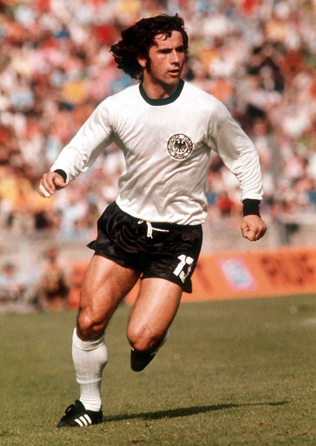 Legendární kanonýr Gerd Müller zemřel Legendární kanonýr Gerd Müller zemřel