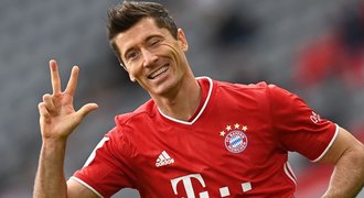 Lewandowski zničil Frankfurt hattrickem, Lipsko přehrálo Daridu a vede