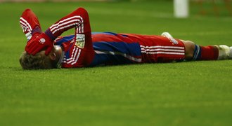 Oslabený Bayern uhrál remízu se Schalke, Neuer lapil penaltu