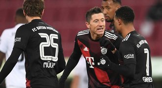 Lewandowski vystřelil Bayernu výhru, slaví i Lipsko. Schalke se dál trápí