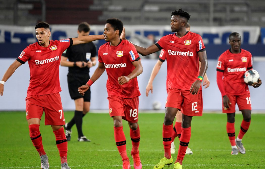 Bayer Leverkusen urval ze zápasu se Schalke bod