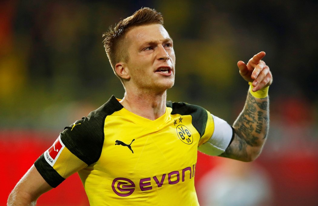 Marco Reus oslavuje trefu proti Bayernu