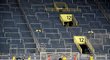 Slavná Jižní tribuna na stadionu Borussie Dortmund byla při šlágru s Bayernem prázdná