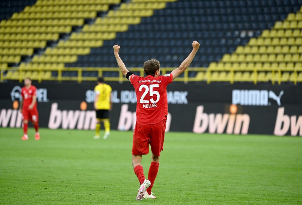 Radost fotbalistů Bayernu po výhře nad Borussií Dortmund