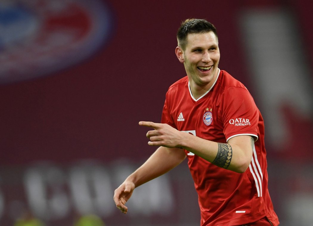 Niklas Süle z Bayernu Mnichov slaví gól do sítě Mohuče