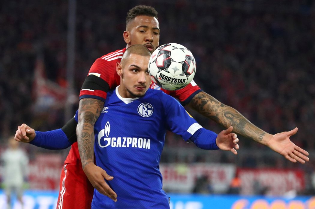 Bayern Mnichov porazil doma Schalke 3:1