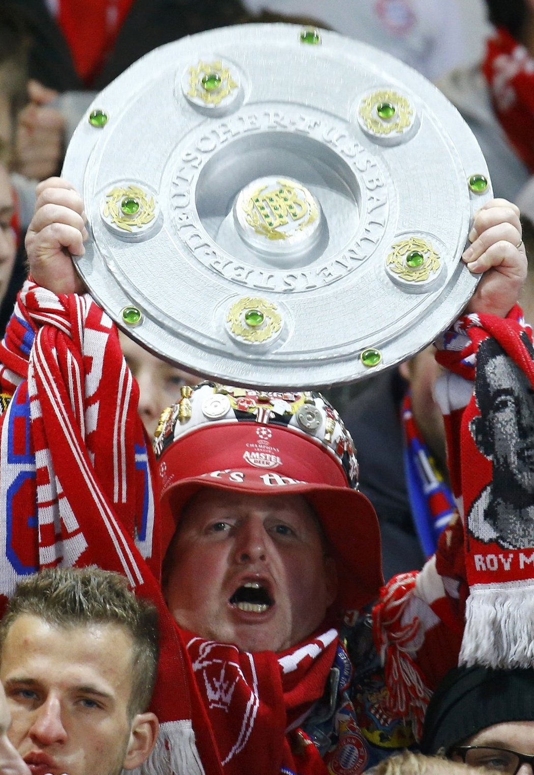 Fanoušek Bayernu Mnichov se &#34;salátovou mísou&#34; pro vítěze německé bundesligy