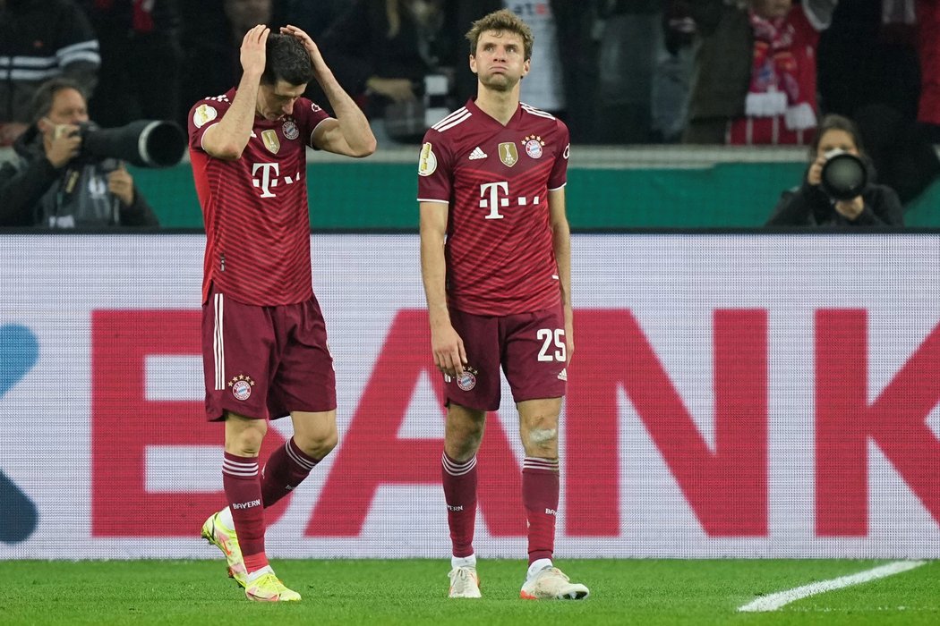 Bayern zažil historický debakl, ve druhém kole poháru dostal pět gólů