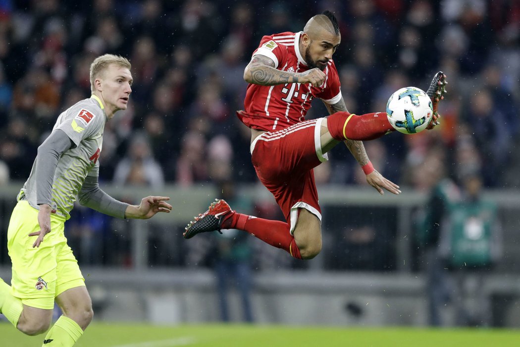 Arturo Vidal v akrobatickém zpracování proti Bayernu