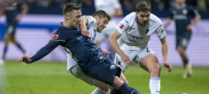 Jurásek asistoval, ale Hoffenheim prohrál. Důležité body pro Bochum