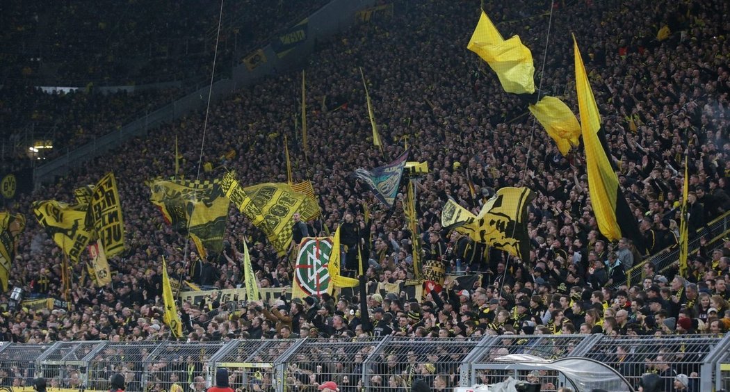 Jak se početná fanouškovská základna Dortmundu vypořádá s tím, že nebude moci na stadion?