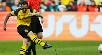 Alcácer vrátil Dortmund na první místo, Bayern ztratil. Lipsko zničilo Hertu