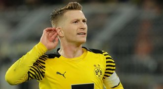 Reus udeřil před koncem, Dortmund stáhl náskok Bayernu na bod