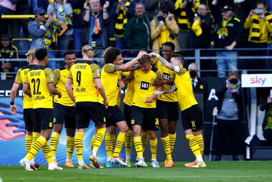 Dortmund vstřelil v prvním poločase pět gólů během 15 minut