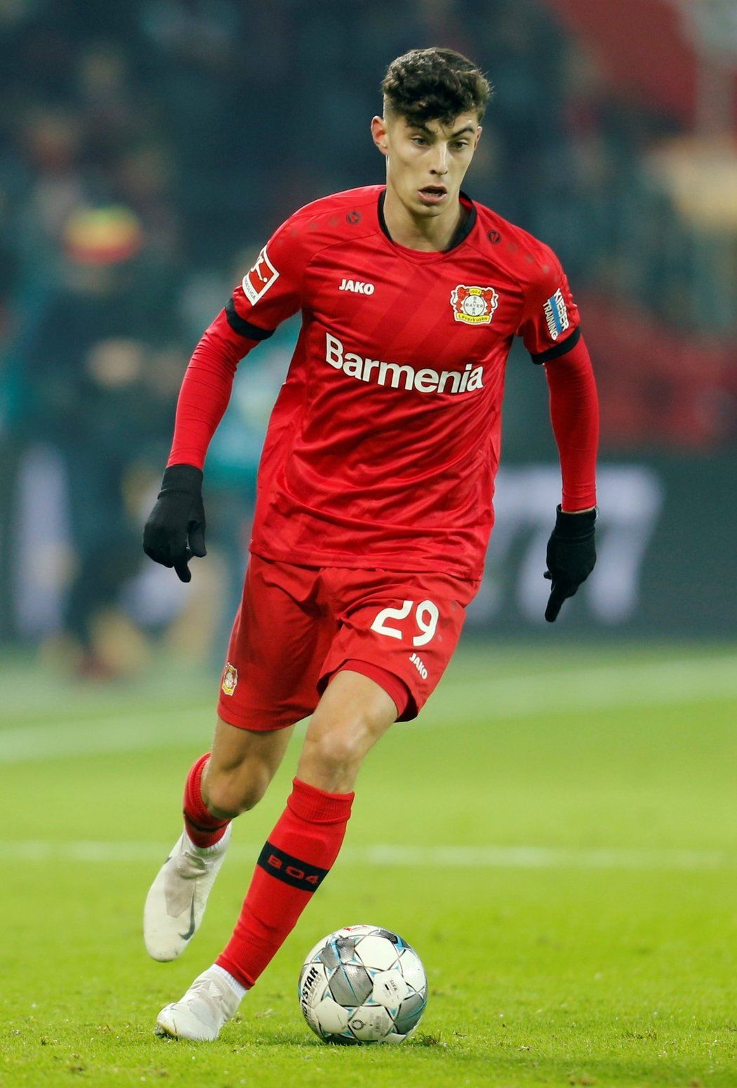 Kai Havertz. Nový Ballack, nový Özil, nový Kroos, jejich mix, tím vším má být