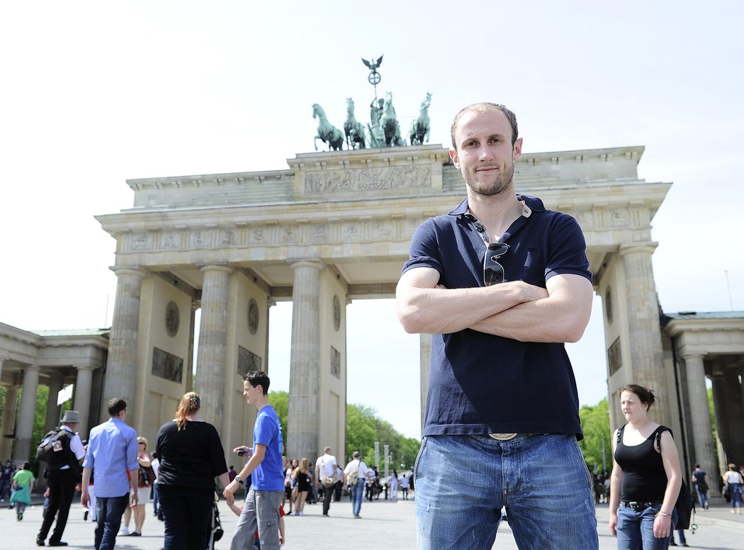 Roman Hubník před Brandeburskou bránou. V Berlíně je jako doma