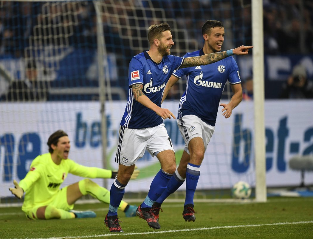 Guido Burgstaller a Franco di Santo se postarali o dvě ze tří branek do sítě Augsburgu