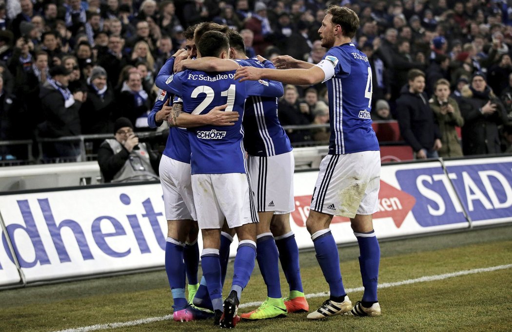 Schalke si díky brankám Burgstallera a Goretzky připsalo výhru nad Herthou