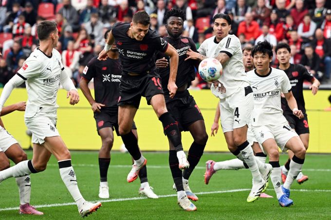 Schick nahrál na gól, ale Leverkusen o výhru přišel. Coufal mírnil debakl od Bayernu Schick nahrál na gól, ale Leverkusen o výhru přišel. Coufal mírnil debakl od Bayernu